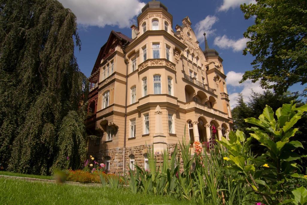 Apartmany Villa Liberty Karlovy Vary Exterior photo